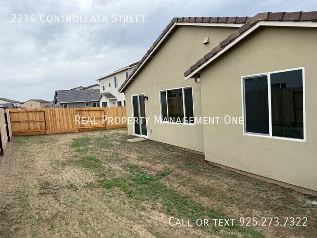 Building Photo - 2214 Controllata St