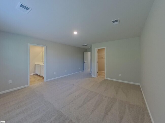 Building Photo - 575 Wooden Duck St