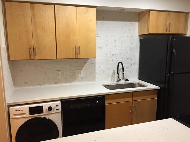 Building Photo - 3815 Guadalupe St