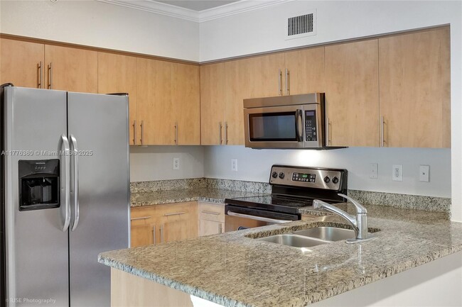 Building Photo - 6434 Emerald Dunes Dr