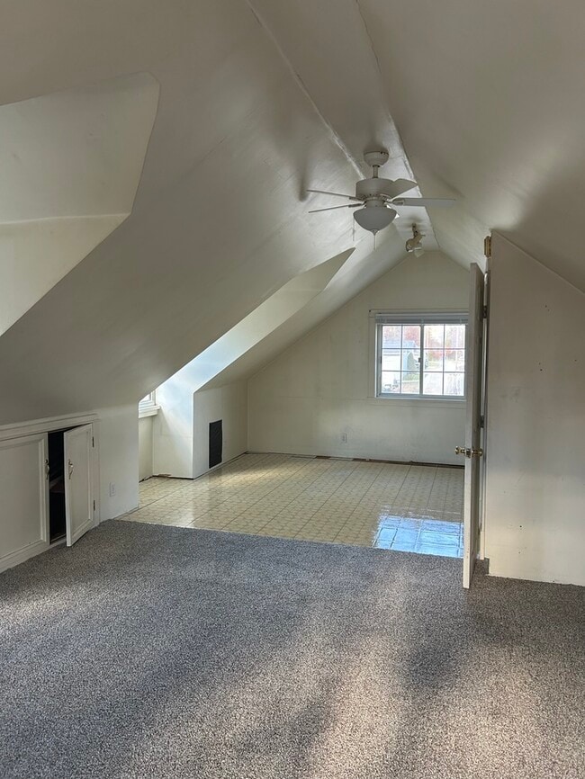 Building Photo - 1910 1st St