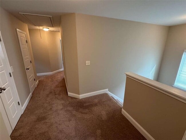 Building Photo - 495 Kirkland Dr