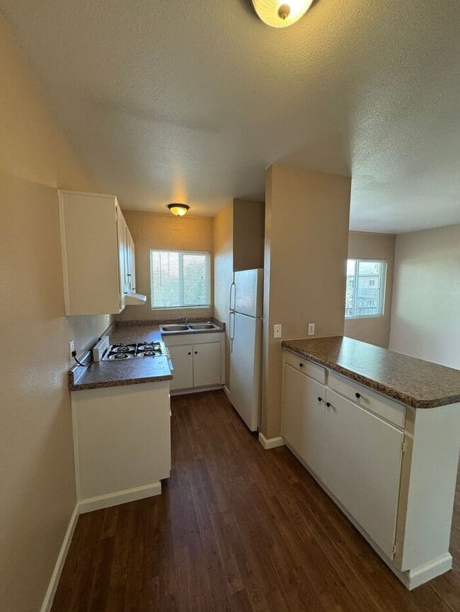 Building Photo - 4302 E Bellevue St