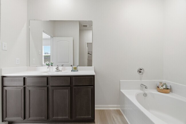 Building Photo - 10642 Lost aples Dr