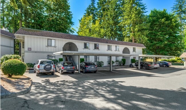 Building Photo - Ground Floor Two-Bedroom/One-Bathroom Cond...