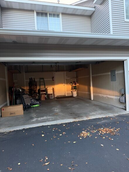 Building Photo - 8457 Kimball Dr
