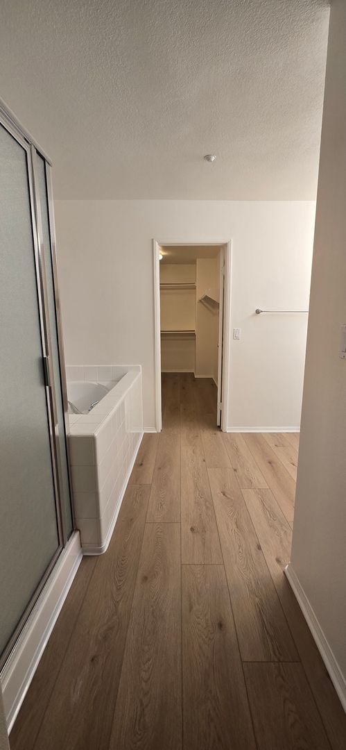 Building Photo - Spacious Redlands Family Home