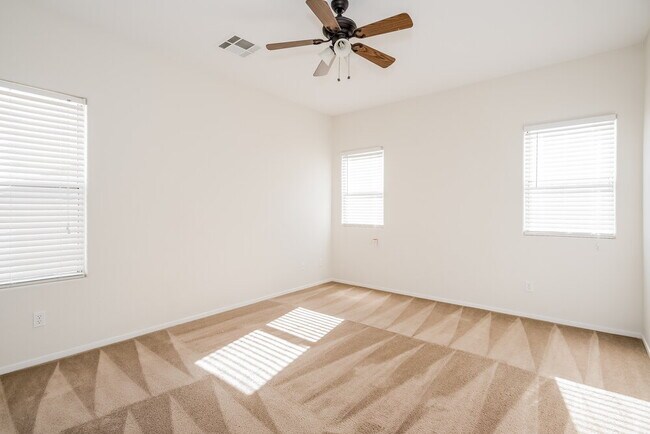 Building Photo - 4924 White Jade St