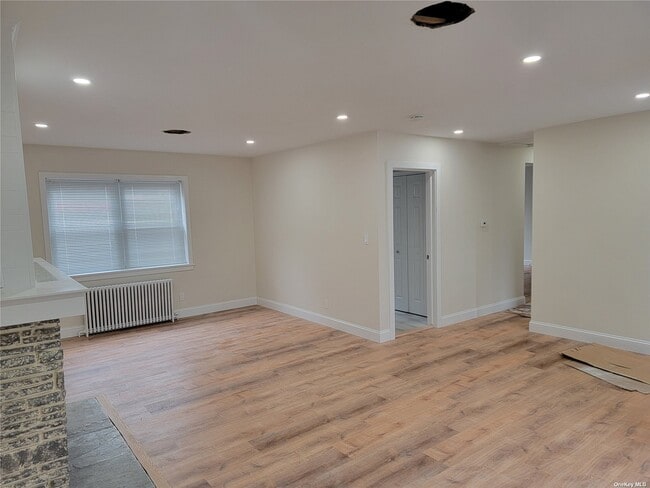 Building Photo - 2262 Centre Ave