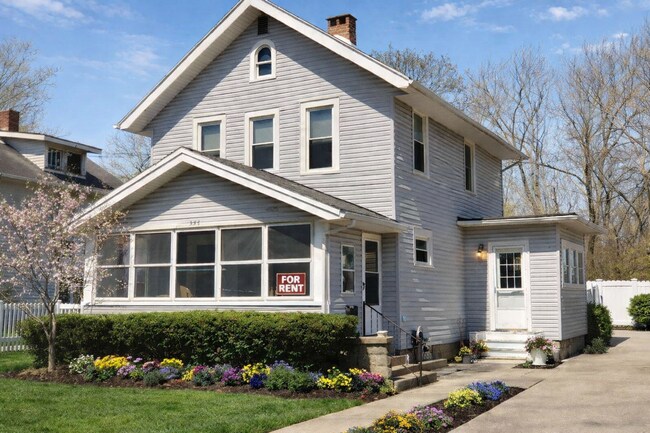 Building Photo - Move-In Ready Newly Remodeled 3-Bedroom Home – Metro Approved!