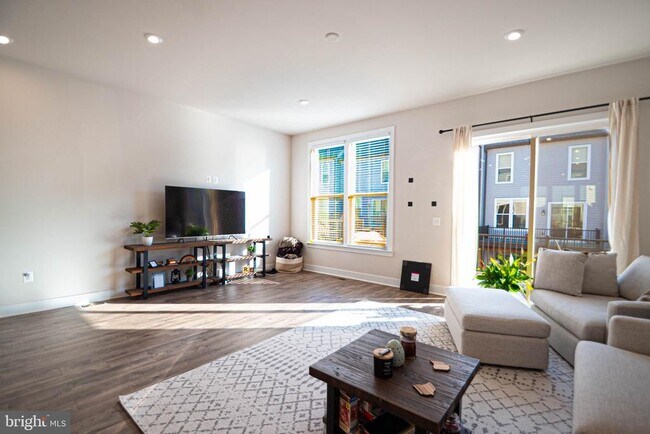 Building Photo - 2453 Liberty Lp