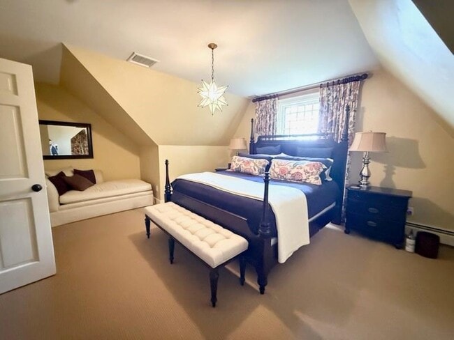 Building Photo - 448 Gibbs Ave