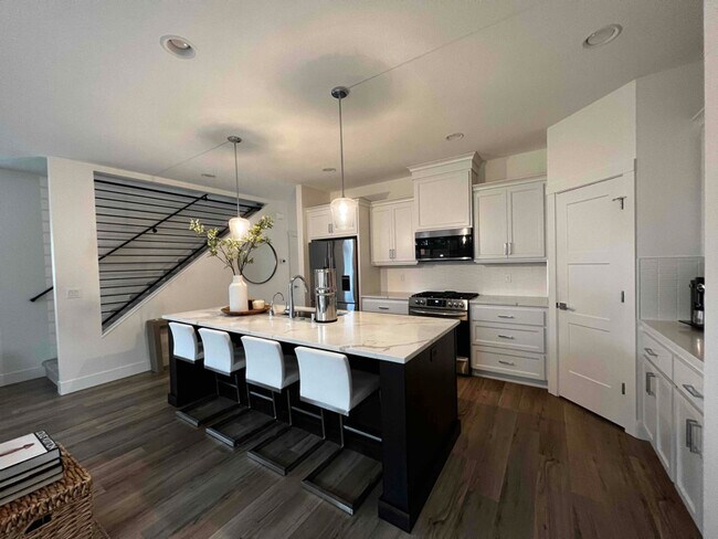 Building Photo - 12048 NE 108th St