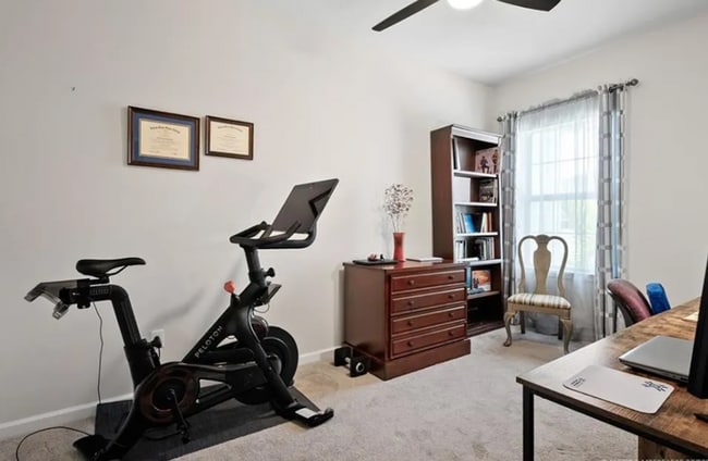 Building Photo - Stuart 3/2.5/1 Ocean Cove Townhome!