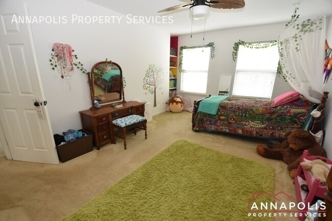 Building Photo - 2808 Traxler Ct