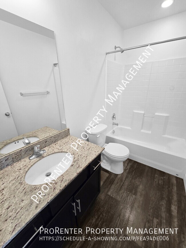 Building Photo - 15171 Gallant Dr