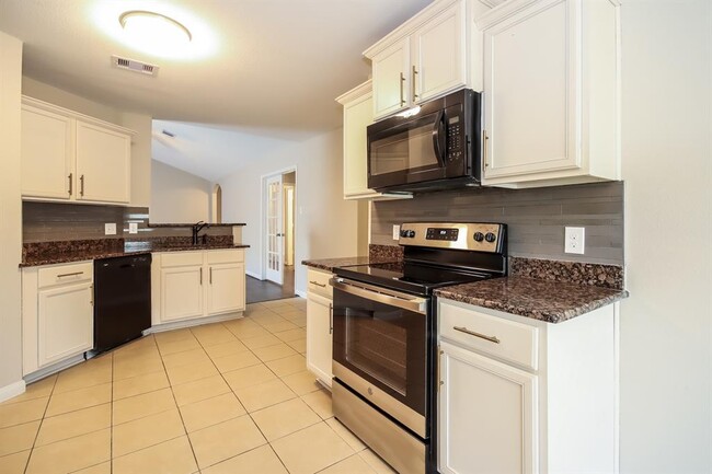 Building Photo - 12039 Fairquarter Ln