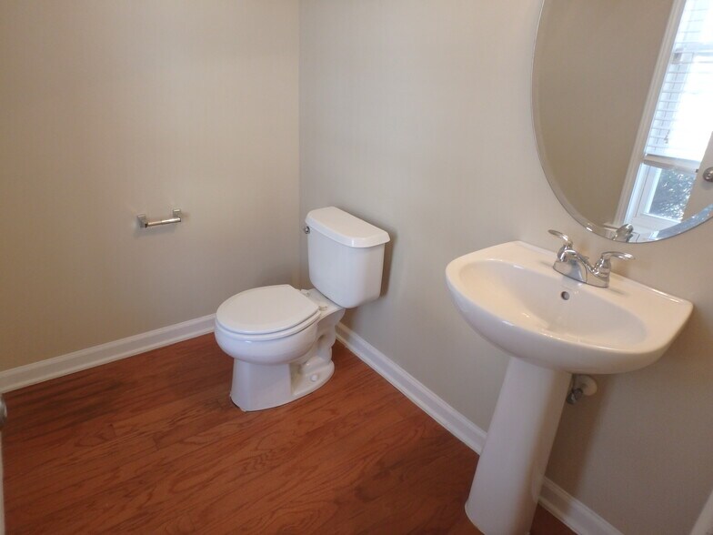 Building Photo - 137 Tuscarora Ln