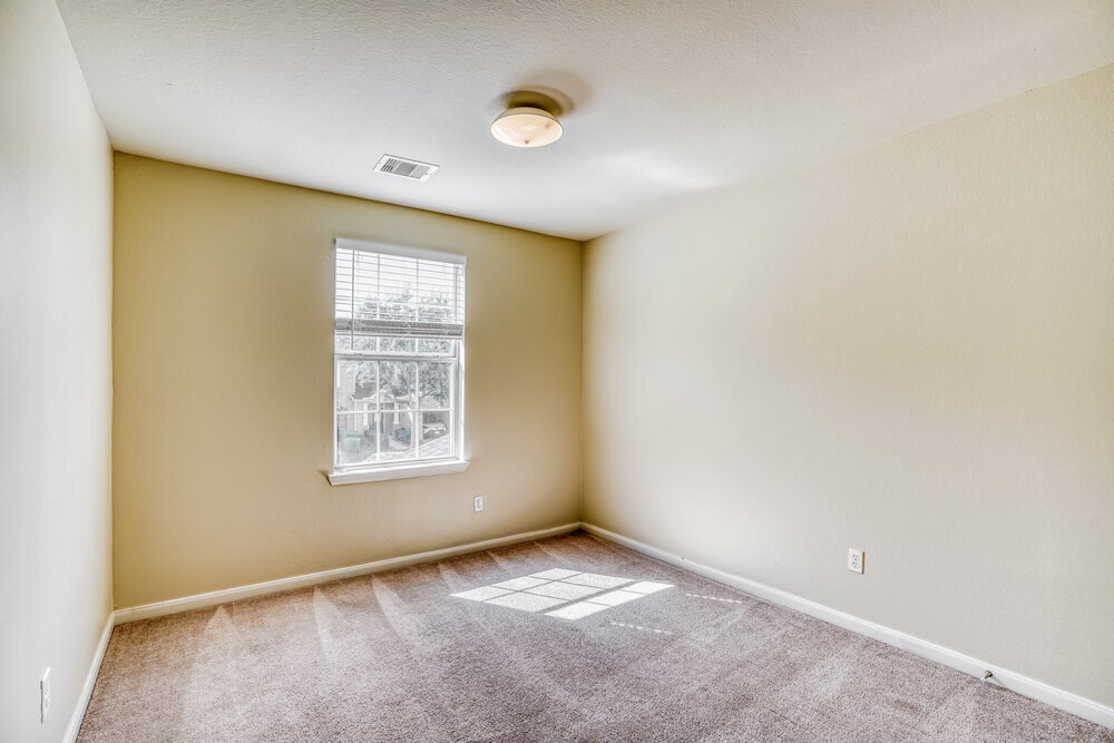 Building Photo - 8131 Barnes Ridge Ln