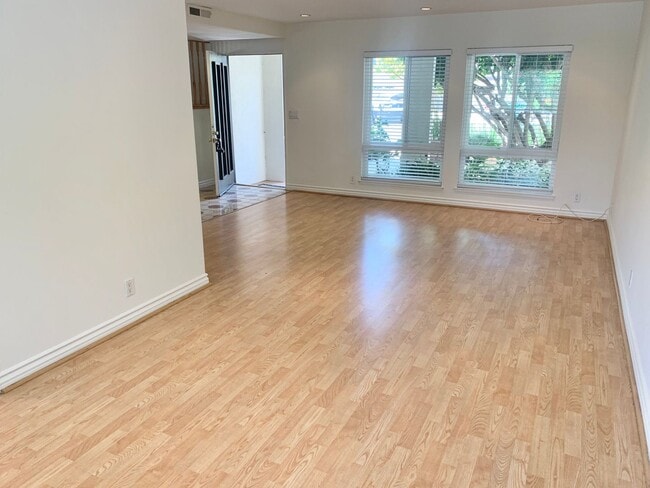 Building Photo - Five Bedroom Single Family Home in Irvine!