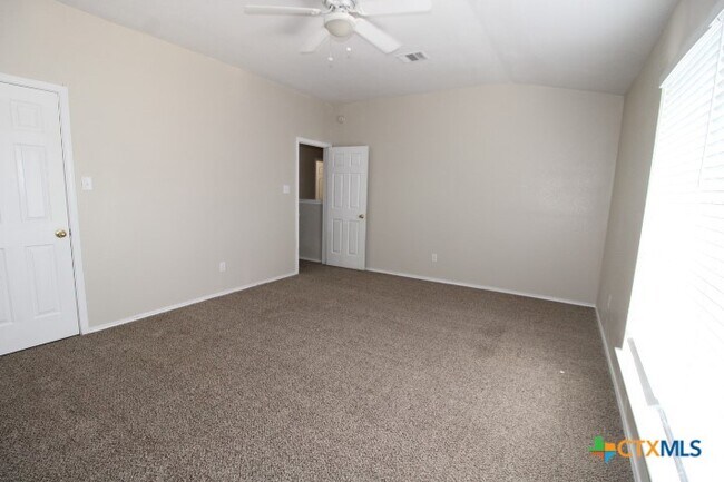 Building Photo - 6401 Nessy Dr