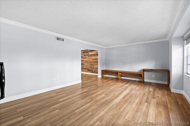 Building Photo - 3179 Hoylake Rd