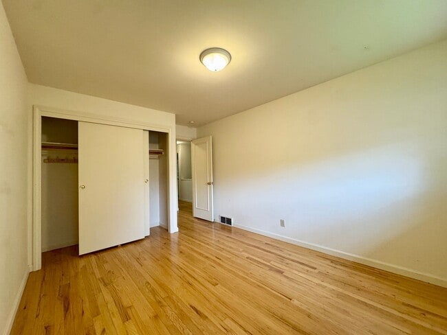 Building Photo - PATTERSON SAND POINT