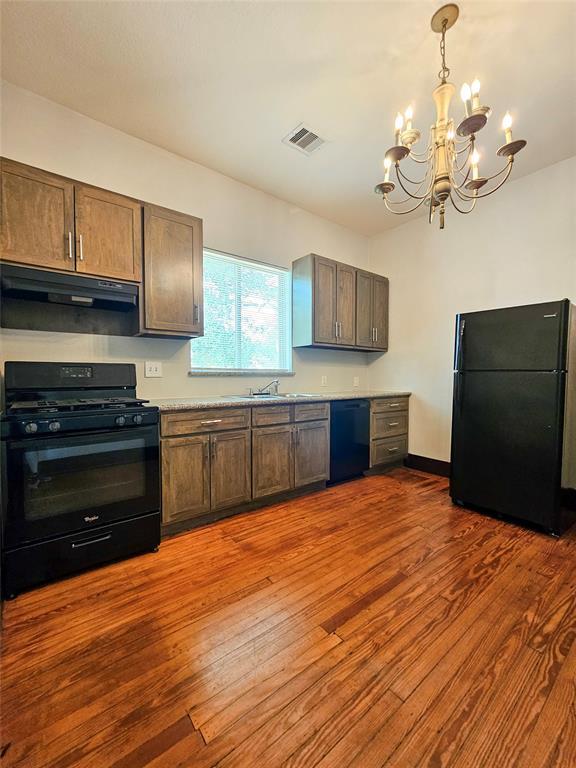 Building Photo - 718 Boundary St