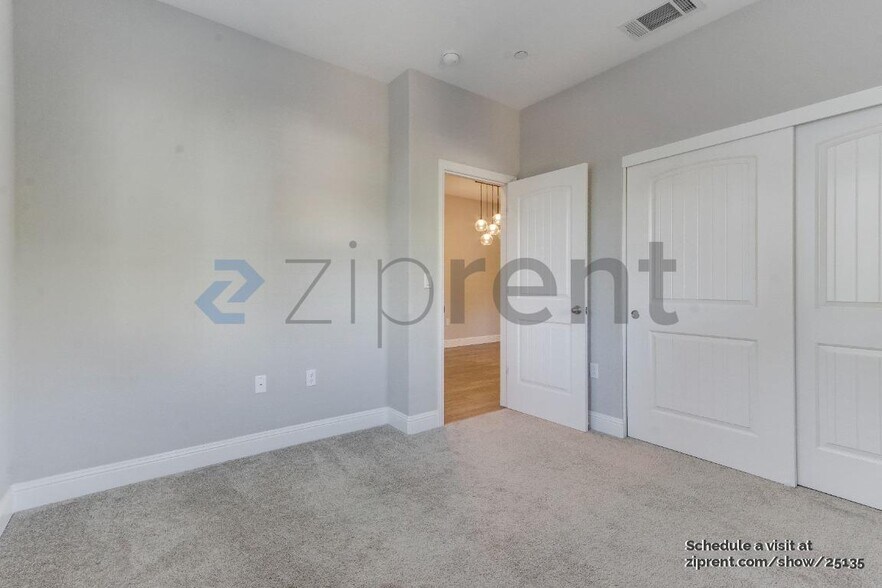 Building Photo - 1258 Detroit Ave