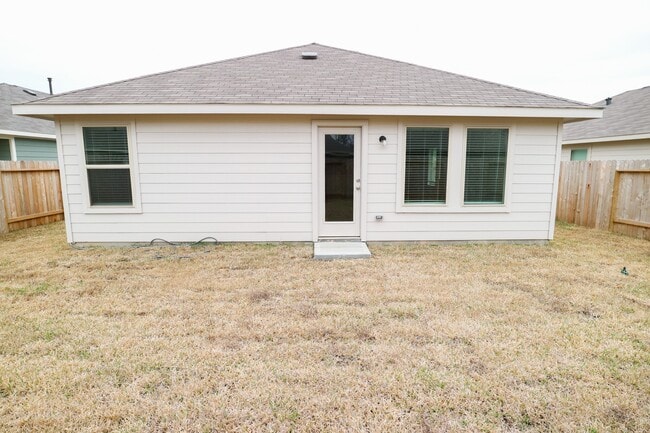 Building Photo - 21811 Hickory Spgs Ct