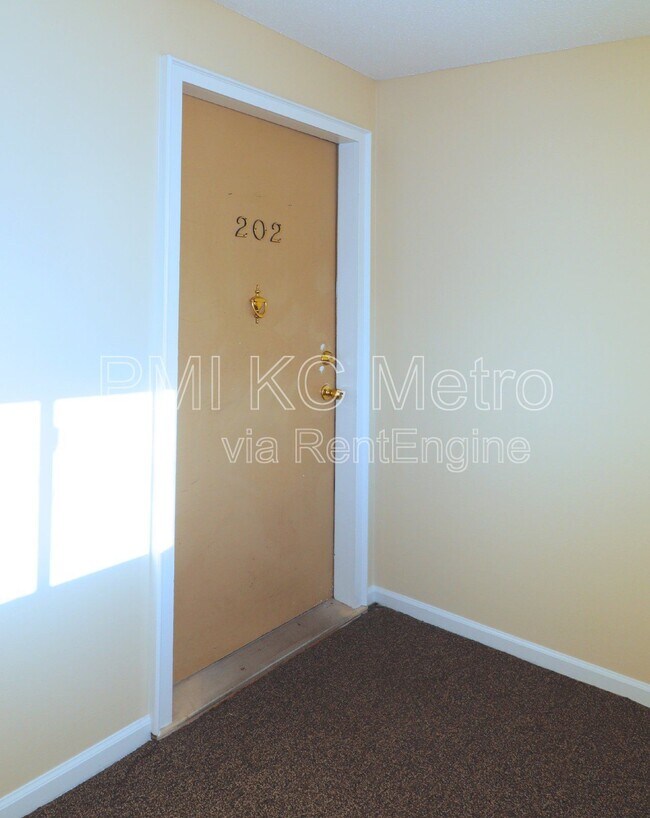 Building Photo - 11224 Nieman Rd