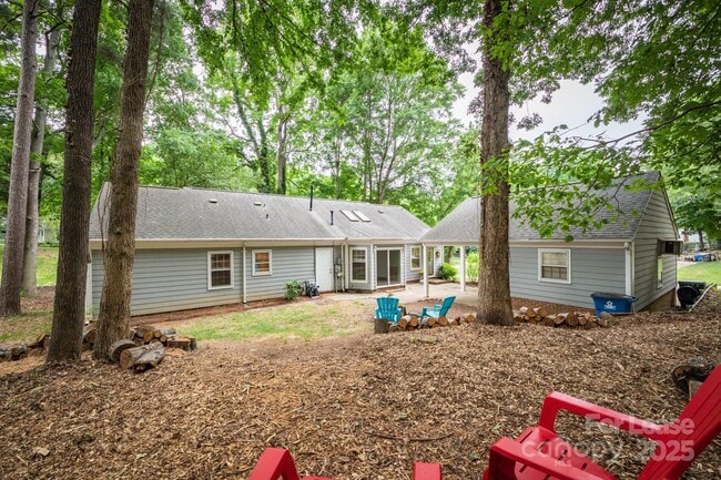 Building Photo - 901 Winter Wood Dr