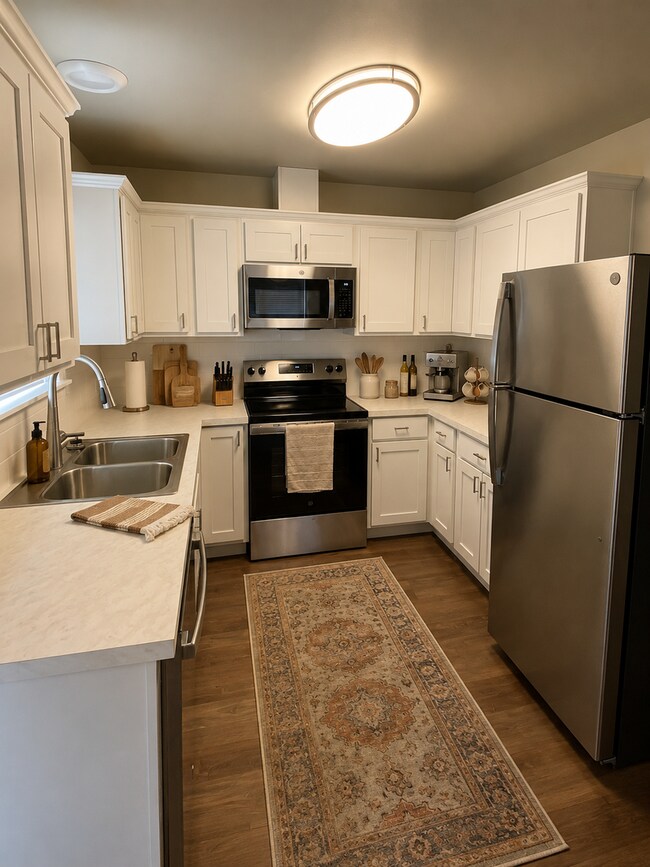 Building Photo - 3417 Cascade Loop
