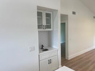 Building Photo - 102 Pinecrest Cir