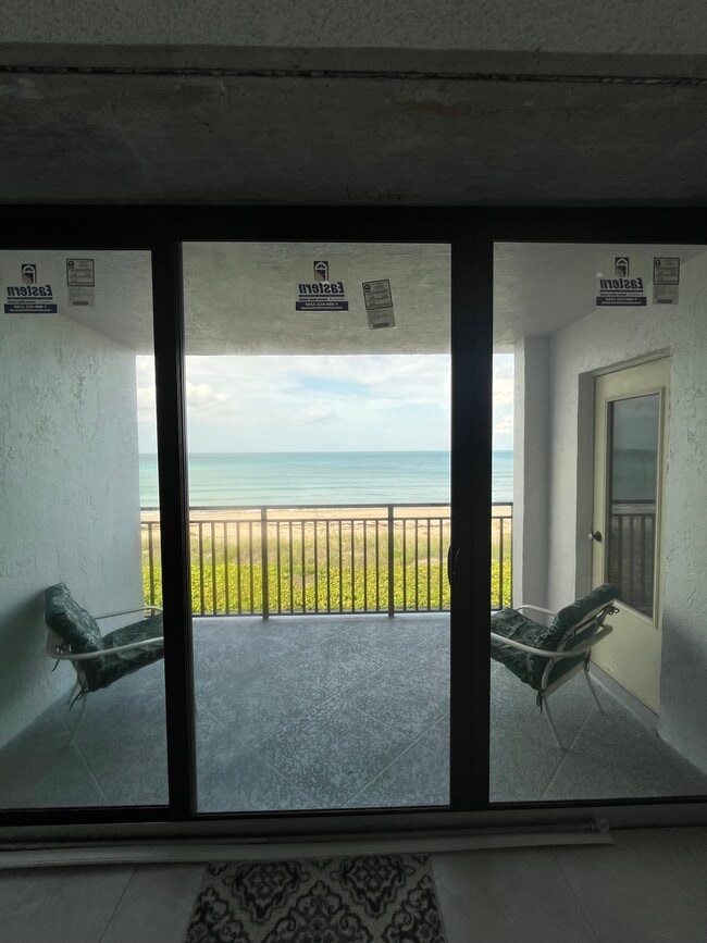 Building Photo - 10102 S Ocean Dr