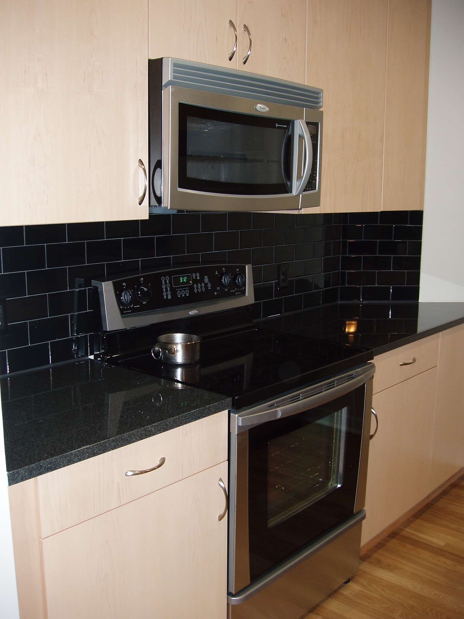 Kitchen - 400 W Peachtree St NW