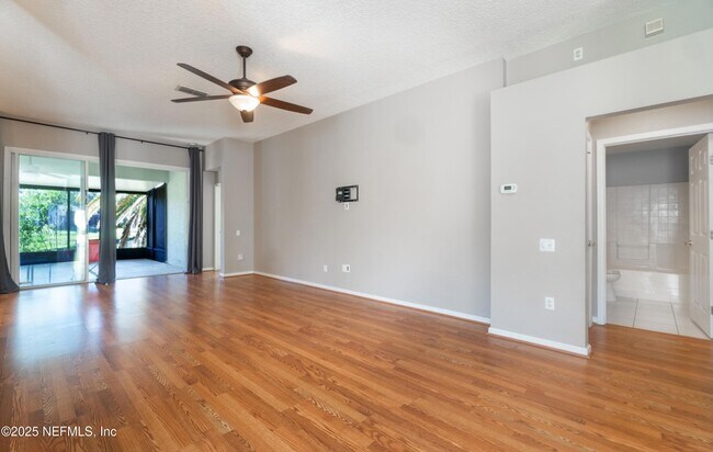 Building Photo - 1325 Fairway Village Dr