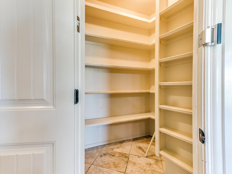 Building Photo - 2525 SE 13th St