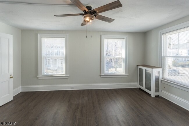 Building Photo - 211 Washington St