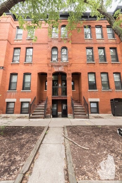 Primary Photo - 1206 W Wrightwood Ave
