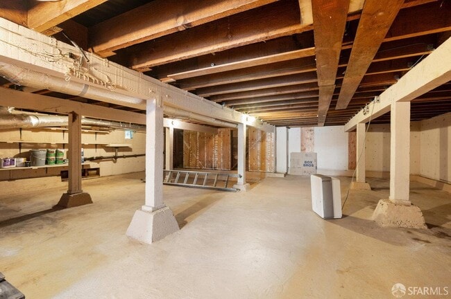 Building Photo - 351 Santa Ana Ave