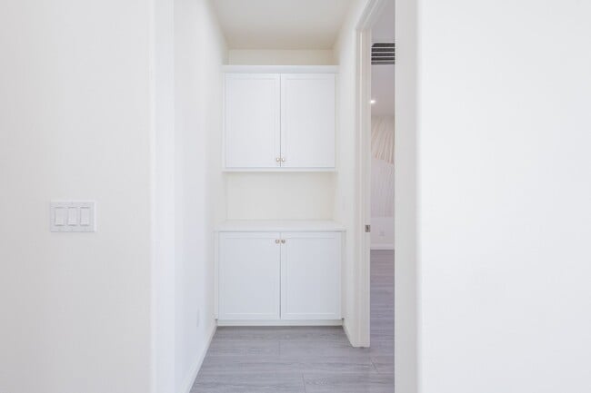 Building Photo - 16220 Retreat Ct