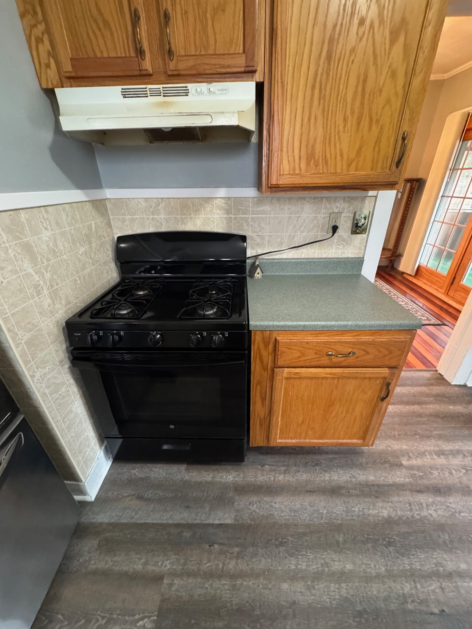 Kitchen - 16 Pine St