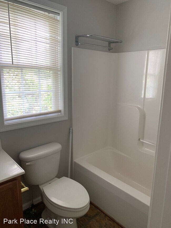 Building Photo - 2 br, 2 bath House - 704 Mecca Street NE