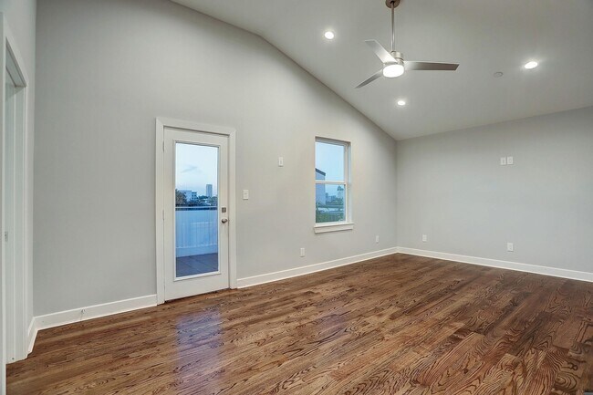Building Photo - 1319 Isabella St