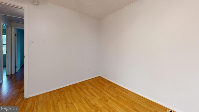 Building Photo - 7801 Fairborn Ct