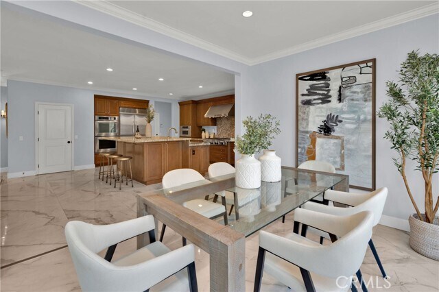 Building Photo - 67 Livia