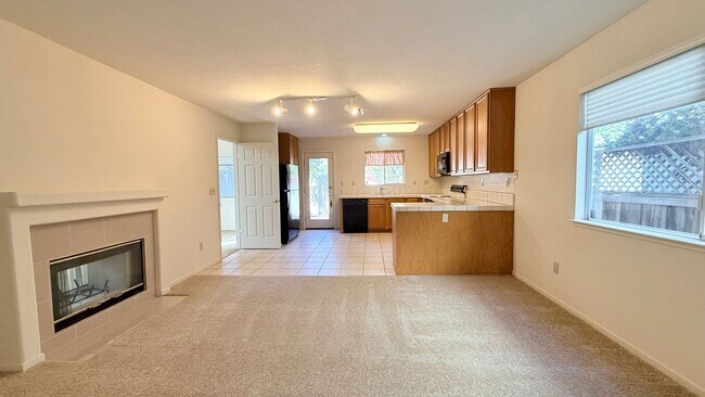 Building Photo - 1126 Vista Pointe Cir