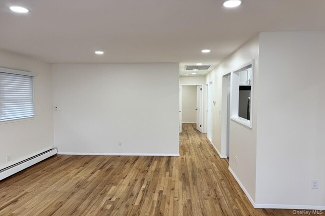 Building Photo - 6 Merle Pl