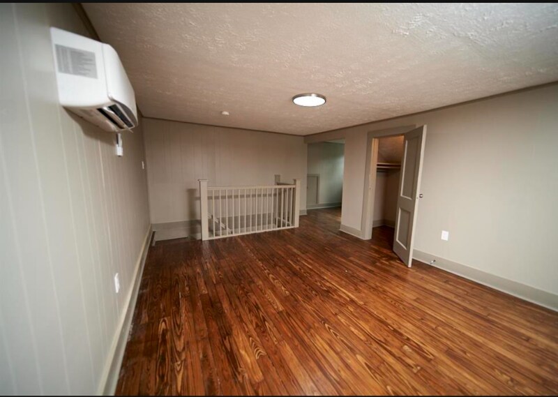 Building Photo - 108 Travis Ct